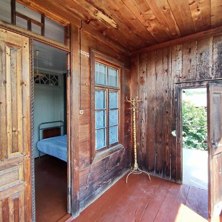 Racha Chogovadze'S Guest House Амбролаури Екстериор снимка